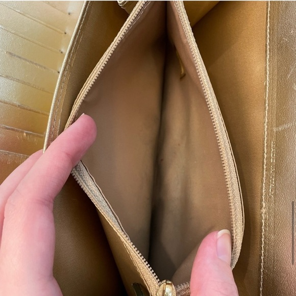 CHANEL ICON PATENT LEATHER ZIP AROUND ORGANIZER WALLET/ CLUTCH BAG - Picture 13 of 16